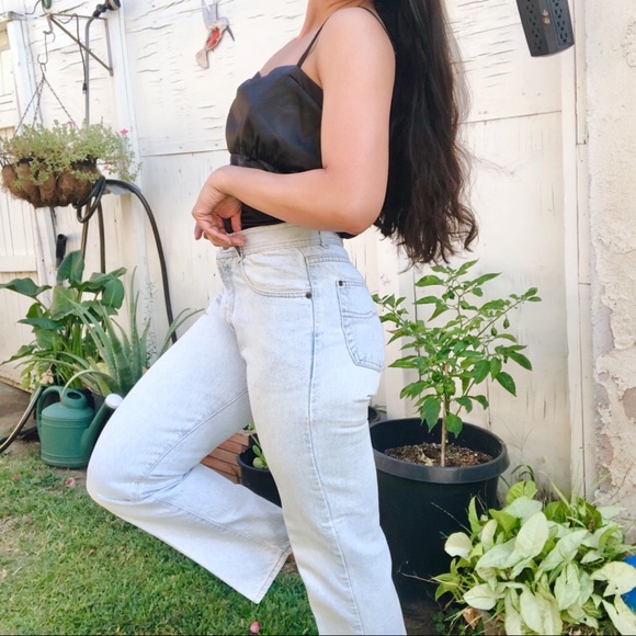 SOLD ON DEPOP Vintage Light High Rise Mom Jeans - Picture 3 of 6